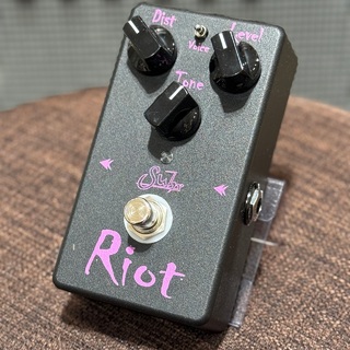 Suhr Riot Black Edition