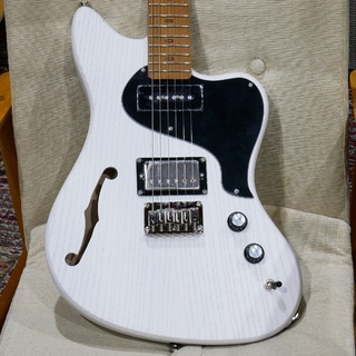 PJD Guitars ST. JOHN STANDARD with F-Hole / Aspen White 【特別価格】【ダダリオNYXL弦プレゼント】