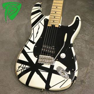 EVHStriped Series '78 Eruption White with Black Stripes Relic