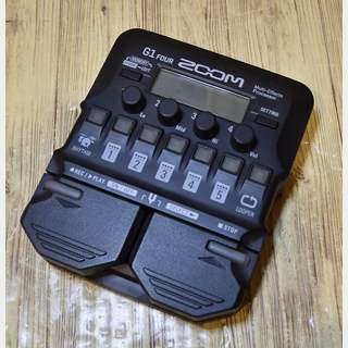 ZOOM G1 Four / Guitar Multi-Effects Processor  【心斎橋店】