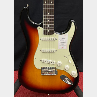 Fender 【夏のボーナスセール!!】Traditional 60s Stratocaster -3 Tone Sunburst-【JD23021480】【3.46kg】