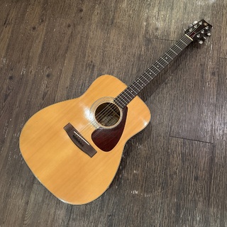 YAMAHA FG-200 Acoustic Guitar