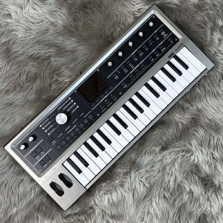 KORG microKORG Crystal 〜回路や内部が見える半透明シャーシの20周年