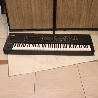 Roland FANTOM-8 【梅田店】