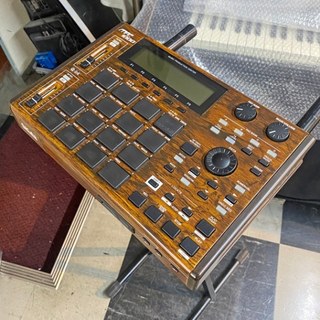 AKAI MPC1000BK-N