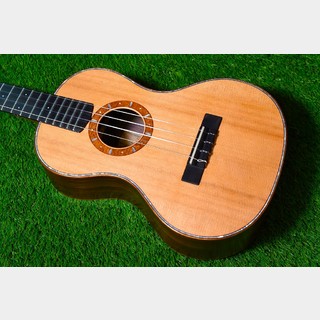 tkitki ukuleleBr-Akaka cederwood Baritone