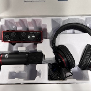 Focusrite Scarlett Solo Studio Pack 未展示品