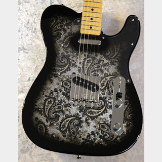 フェンダーから、象徴的なペイズリー柄の日本製ギターやアコスタ