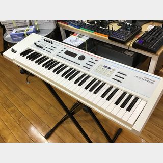 Roland JUNO-DS61W (ホワイト) 61鍵盤JUNODS61W 【展示品特価！】