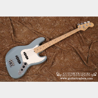 Fender2017 American Professional Jazz Bass