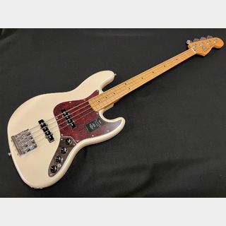 Fender PLAYER PLUS JAZZ BASS Olympic Pearl