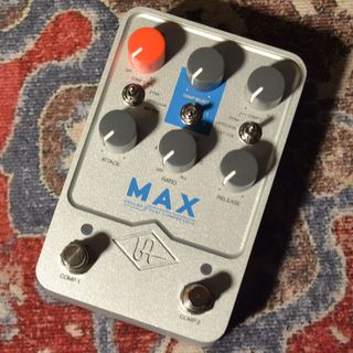 Universal AudioUAFX MAX Preamp & Dual Compressor コンプレッサー & プリアンプ