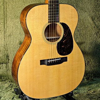 Martin 000-18 Standard #2843995 【バック材の木目がカッコいい】-当店限定特典付き-