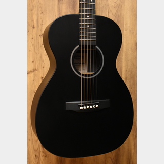 Martin0-X1 Black #2876986【ブラックカラーの限定モデル】