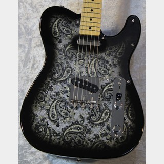 フェンダーから、象徴的なペイズリー柄の日本製ギターやアコスタ