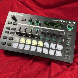 Roland MC-101