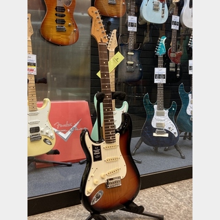 Fender  Player II Stratocaster Left-Hand/ 3-Color Sunburst