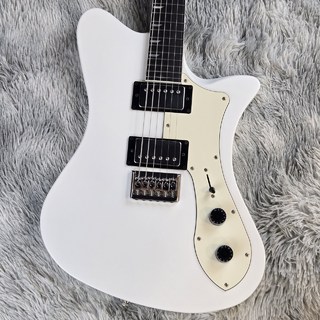 ryoga skater 現行品 エレキギター 本体 ホワイト ギターケース付き ryoga skater 現行品 エレキギター 本体 ホワイト ギターケース付き