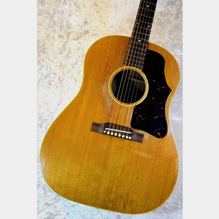 カネコアヤノの1965年製 ギブソン J-50｜AGM GUITAR GRAPH -Volume 96