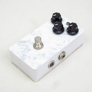 ギター Leqtique Maestoso Cloudy White Limited Leqtique MAT Maestoso Cloudy White Limited オーバードライブ