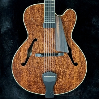 Kikuchi Guitarsより、アーチトップ・ギターのシリーズが登場初回生産