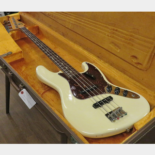 Fender American Vintage '62 Jazz bass