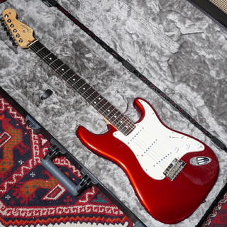 Fender 2019 American Professional Stratocaster Candy Apple Red