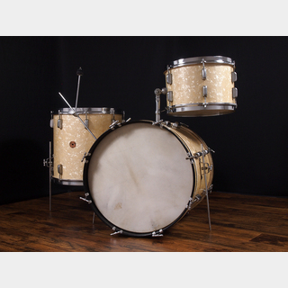 GracyVintage Drum Set White Marine Pearl BD20″ TT13.7″ FT16"【浜松の楽器店 SONIX・1Fドラム専門フロア】