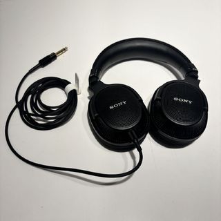 120kHzの超高域再生！ハイエンドヘッドホンSony MDR-Z1Rをエンジニアと