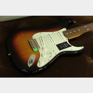 Fender VINTERA II 60S STRATOCASTER / 3-Color Sunburst