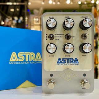 Universal Audio UAFX Astra Modulation Machine コンパクトエフェクター ステレオモジュレーションペダル