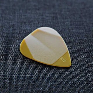 ROMBOOrigami Pick-0.75 mm -Honey yellow