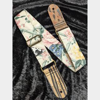 Mother Mary "Belmont Stakes" Guitar Strap 【Made In USA】【ハンドメイド】【ストラップ】【ベース館在庫品】