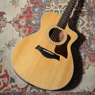 Taylor 212ce Walnut【現物写真】