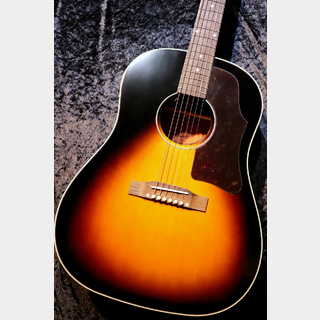 Epiphone 【弦プレゼント!】Masterbilt J-45 Aged Vintage Sunburst #22052307621【池袋店】