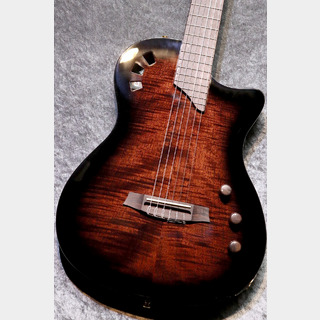 Cordoba STAGEシリーズからBLACK BURSTとTRADITIONAL CDの2機種が新