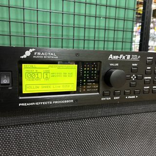【2月中値下げ】 AXE FX2 XL+ 2Uラックケース付き Fractal Audio Systems ( フラクタルオーディオシステムズ ) Axe-Fx II