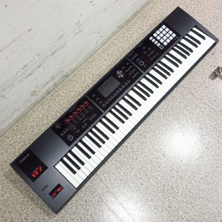 Roland FA-07 / 76鍵シンセサイザー【横浜店】