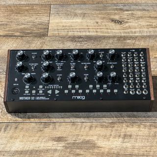 Moog【B級品特価】Mother-32 セミモジュラー・シンセサイザー