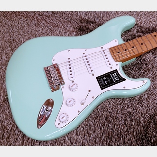 FenderLimited Edition Player Stratocaster Maple Fingerboard Surf Green【限定モデル】