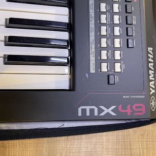 YAMAHA MX49(すぐにステージ演奏ができるセット付!!)