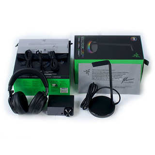 Razer 【中古】 ヘッドホン Razer Kraken V4 Pro + Base Station V2 Chroma Bundle ゲーミングヘッドホン