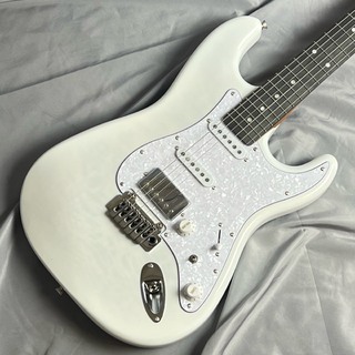 HISTORYより、ブランドの誕生30周年を記念したエレクトリック・ギター5