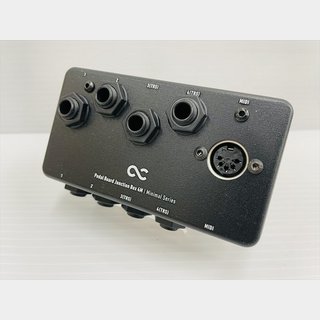ONE CONTROLMinimal Series Pedal Board Junction Box 4M