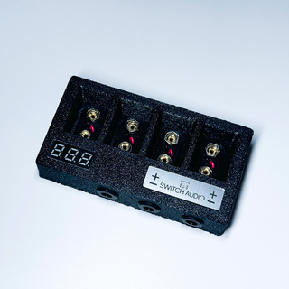 Switch AudioBattery-Supply plus Black バッテリーチェッカー付き 電池式パワーサプライ