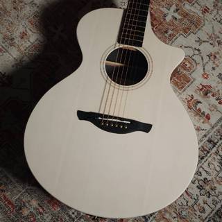 James J-300C II See-through White エレアコ 生音エフェクト トップ単板 簡単弦高調整システム チタン合金フレッ