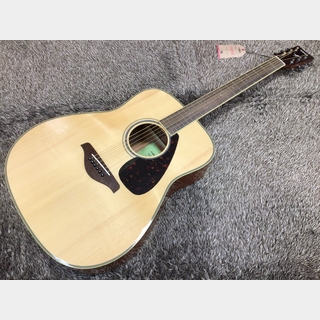 YAMAHA FG820 NT (ナチュラル) 【トップ単板】【サイド&バック マホガニー】【定番ビギナー向けアコギ】