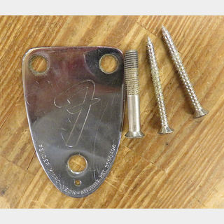 Fender Late'70s 3 Bolt Neckplate with screws