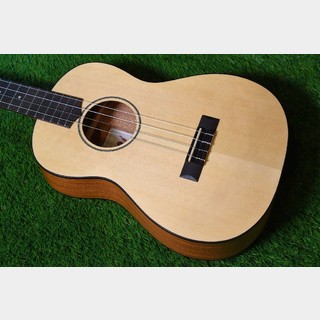 Uma Ukulele UBU-20S Baritone