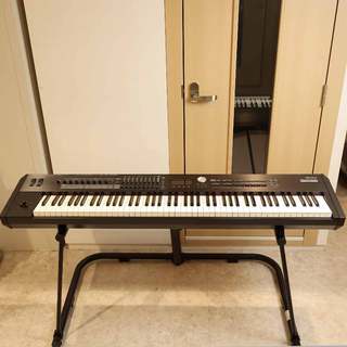 Roland RD-2000EX（KS-G8B：スタンド/RPU-3：ペダルユニット付属） 88鍵ステージピアノ 【中古】